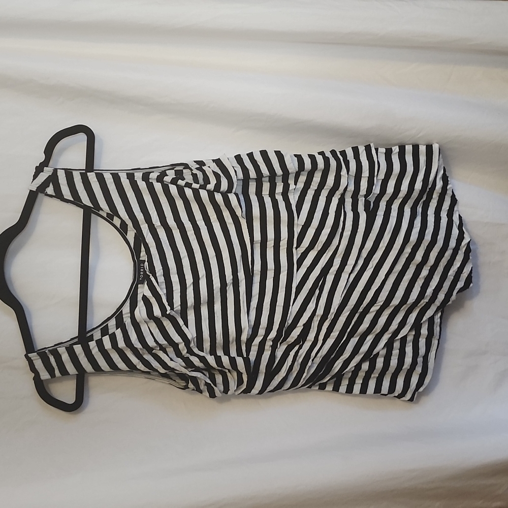 Torrid tank top with ruffled fabric